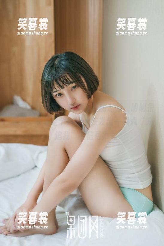 GIRLT果团网-周晓唯 GIRLT果团网 - 看周晓唯的私拍,明明很清纯,可是整个人好像在发出一点点“来追我”的信号?