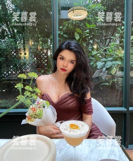 Jessie婕西 微密圈 - 在线欣赏Jessie婕西的丝袜,一张图片胜过千言万语!
