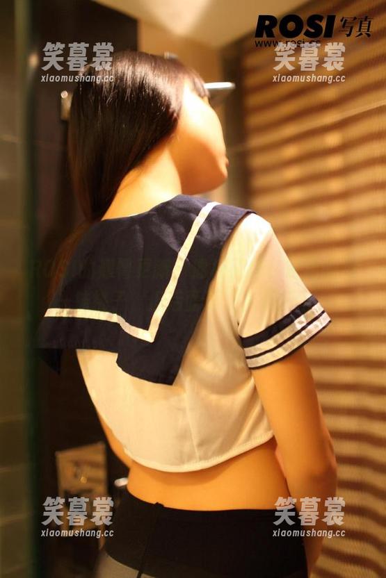 ROSI的翘臀更新，像极了我在街角的那一抹桃子，但后面更让人想停留。