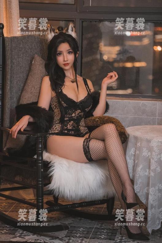 无圣光打底，潜入Rioko凉凉子的死库水，图片如梦似幻，地板才是主角吧？