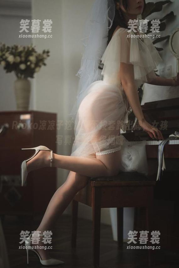 Rioko凉凉子这次又不按套路出牌，女孩写真全集等你揭晓