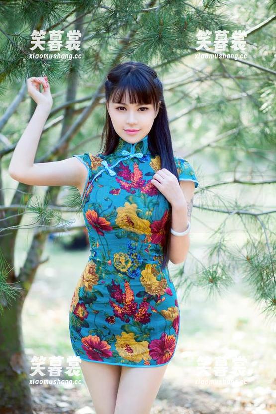 TuiGirl推女郎 - 娜露的丝袜写真：每一幅都像在问你“你敢来看吗？”