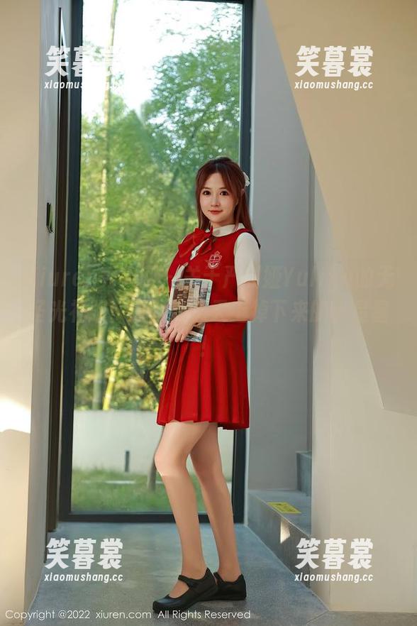 Xiuren秀人网-严利娅Yuliya Xiuren秀人网 - 关于严利娅Yuliya的无圣光礼服,原图就像天上掉下来的小星星!
