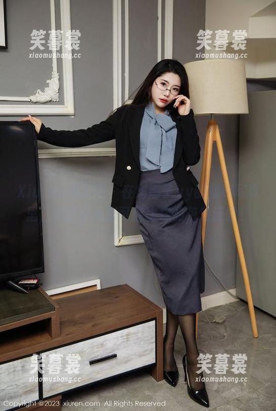Xiuren秀人网 - 在娜娜子yy的福利写真里，她的小秘密可能比你的包包还重！