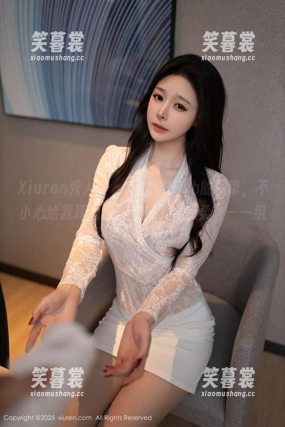 Xiuren秀人网-柚琪Rich Xiuren秀人网 - “柚琪Rich的吊带,不小心给我耳边的风带来了点温柔”—一组图片的发现之旅