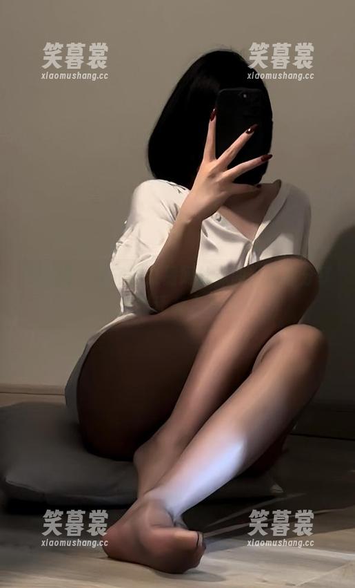 微密圈 - 保守的二舅妈丝袜图，原图分享，难道还有人不爱？