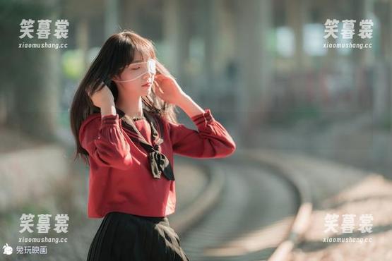 兔玩映画合集：凌波好像穿错了衣服，但好可爱。
