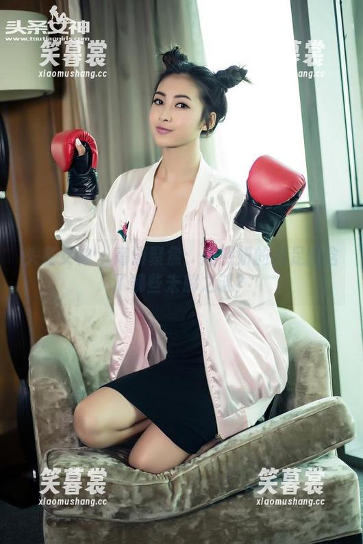 头条女神-周熙妍 头条女神 - 高清聚焦:周熙妍的美足蕴含了哪些未解之谜?