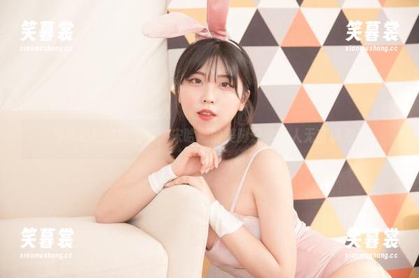 当高跟照进高清中，宋哈娜的美脚分享让人无言以对。