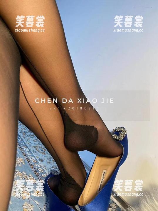 宸大小姐 微密圈 - 学妹的私房模特生涯,宸大小姐一边拍一边偷乐