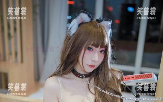 小泉学姐吖的“全套”私照，风纪委员其实很会撩？
