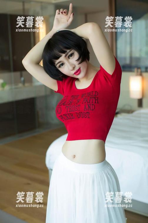 尤果网 - 欣赏曼曼的睡衣壁纸，我是不是应该买点睡衣，顺便在家养成“霸道总裁”的气场？