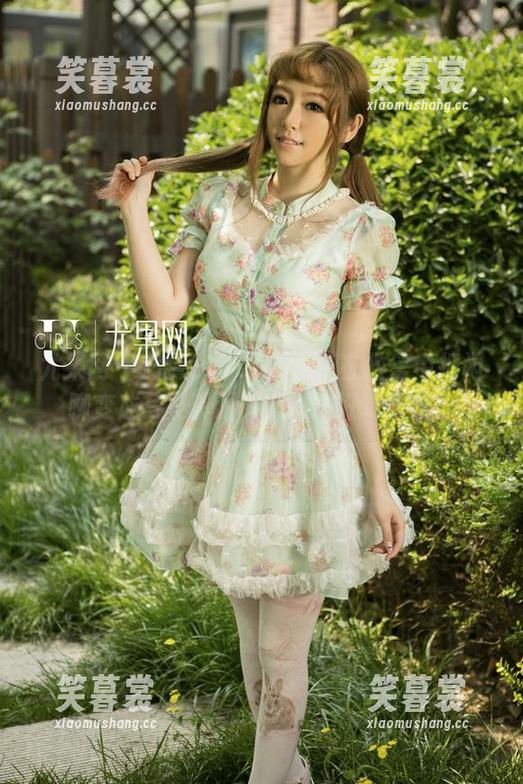 尤果网-郝晴Grace 尤果网 - 郝晴Grace教你:在教室中把闲聊变成写真资源,记得做好笔记哦!