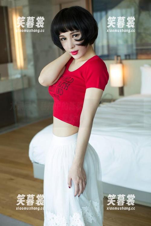 尤果网 - 私拍中的陈雅漫，少女的稚嫩与复杂并存