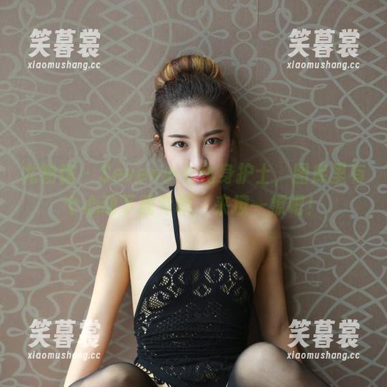 尤物馆 - Seven小七化身护士，图库里有个心动下载专柜，来撩一撩吧！