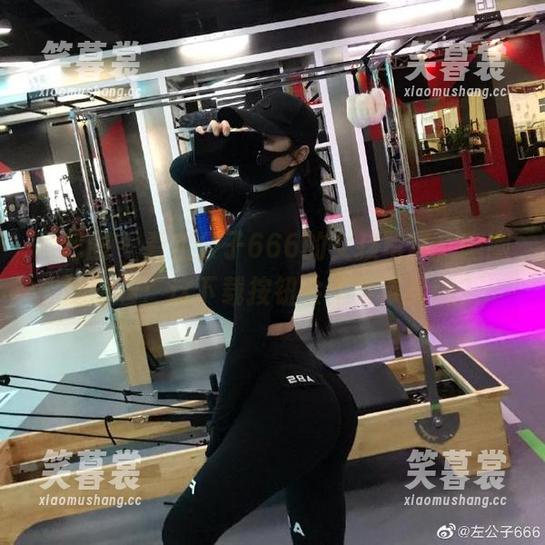 左公子666 微密圈 - 看左公子666的女孩写真,幽幽地想着:这下载按钮会不会带灵魂?