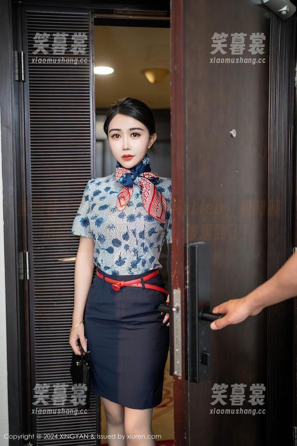 星颜社-转转Lisa 星颜社 - 图片合集里的转转Lisa,和制服拍的太天真了,哈哈,被逗到了!