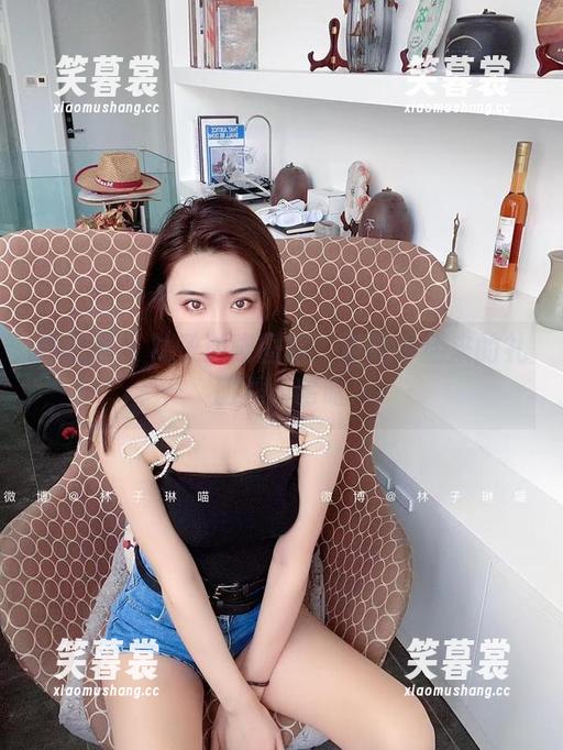 林子琳喵 微密圈 - 林子琳喵图集:正经不起来的礼服秀,哈哈