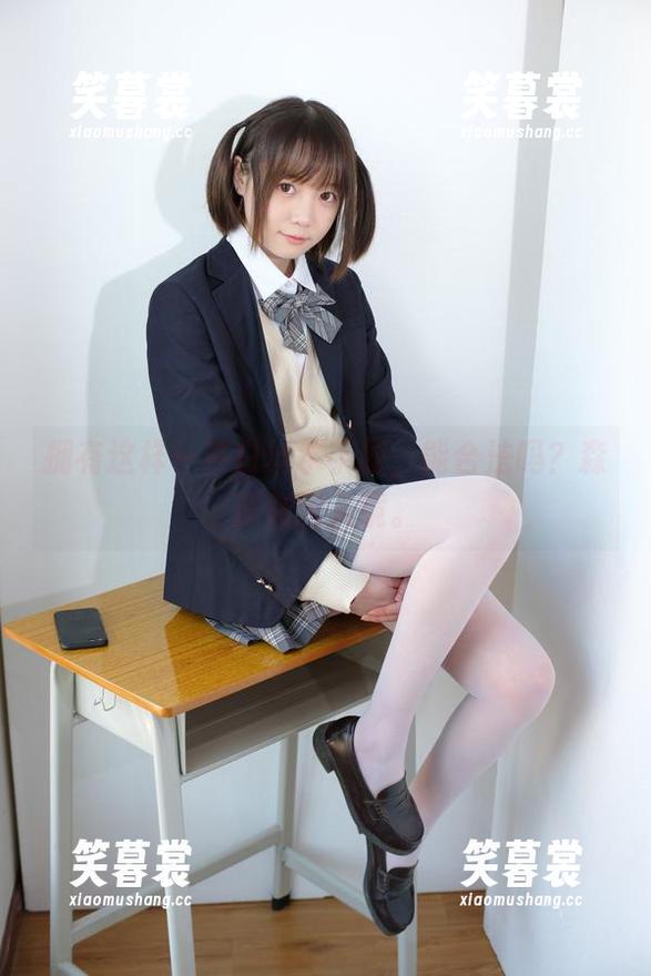 拥有这样一件白丝水手服，能合法吗？森萝财团入镜。