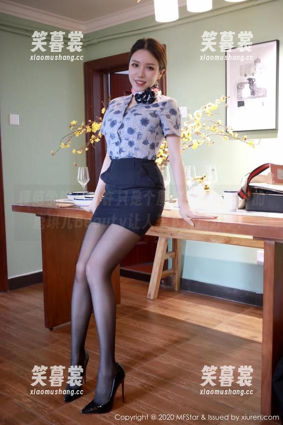 模范学院-唐琪儿Beauty 模范学院 - 也许只是个厨娘,但图片中的唐琪儿Beauty让人想下厨房分享!