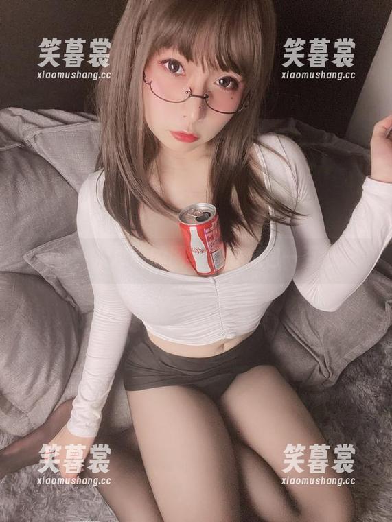 纯白，次屁啦的图集，好想包一百层！