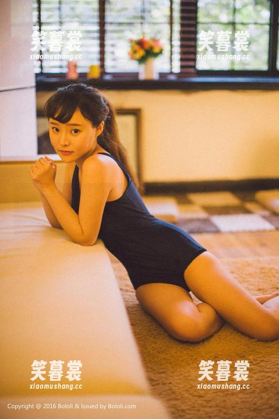 波萝社 - 翻看猫九酱Sakura泳衣图片，发现她好像逃出了水中女神的剧本！