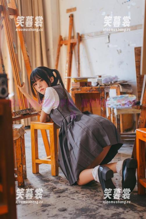 图册里的疯猫ss学妹，服装到位，气质在线