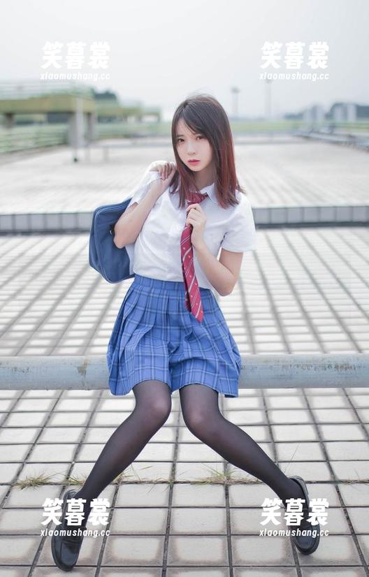 原图出炉：疯猫ss旗袍少女，像是在街角巷尾悄悄流淌的诗句