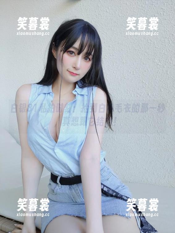 白银81私拍时刻：捡到白色毛衣的那一秒，真想跟它结婚！