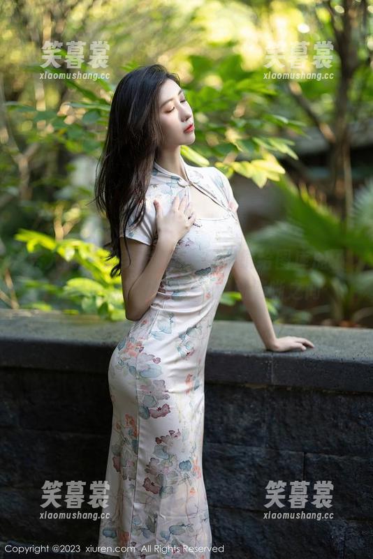 秀人网-刘奕宁Lynn 秀人网 - 刘奕宁Lynn用眼镜给图库加了点‘墨镜’效果,光滑和清晰之间