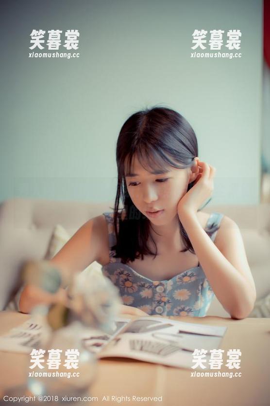 秀人网 - 娜露的眼镜：看穿后期，全集原图里的细节