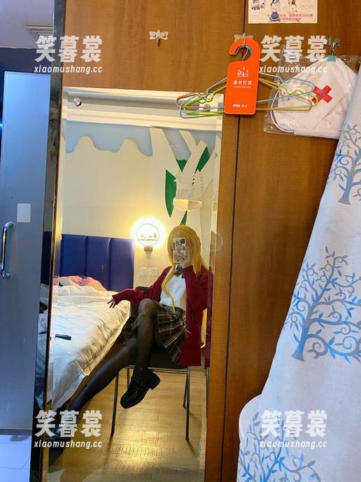 我对芋圆侑子的死库水写真只能用一个词形容：别致，资源的价值不言而喻。