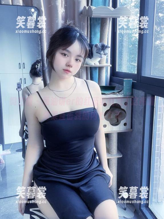 葱油饼er 微密圈 - 葱油饼er的红蓝氛围光|这高清效果直击我的内心审美