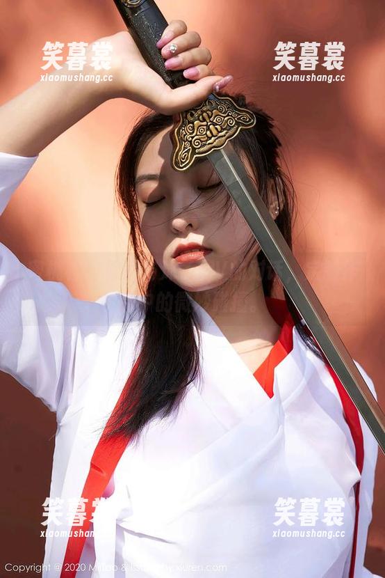 蜜桃社-沐子熙V 蜜桃社 - 修女与沐子熙V的对话,定制作品中的微妙碰撞。