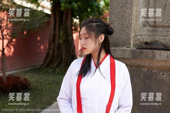 蜜桃社 - 白色写真合集，韩贝贝，你给我带来一丝不一样的清凉，虽然还没到夏天？
