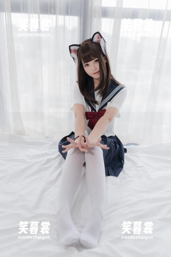 蜜汁猫裘盛装出场：礼服写真集，能不能少点严肃，多点幽默？